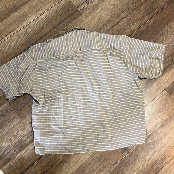 VINTAGE VanHeusen button up - Picture 3 of 3